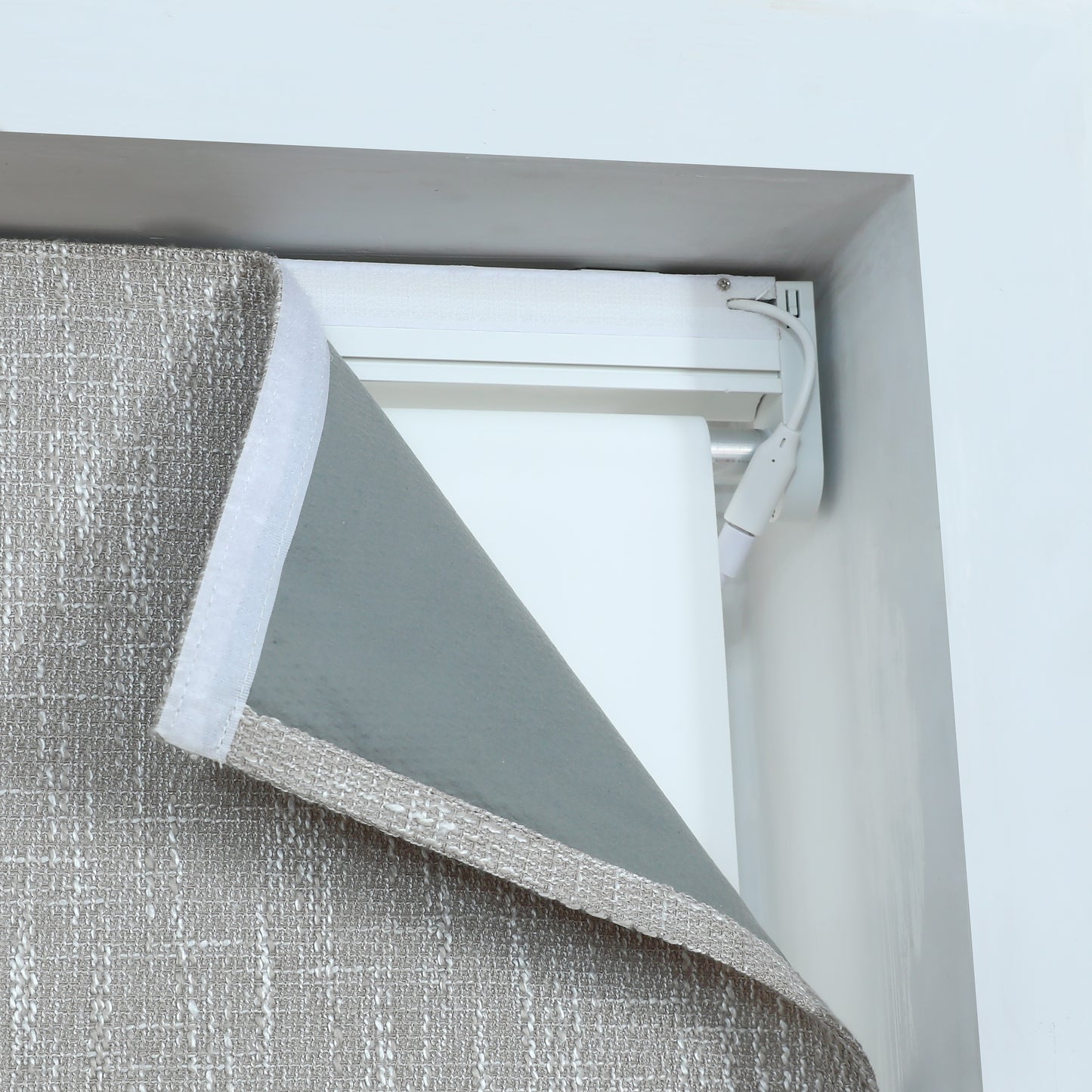 Motorized Roman Shades (LINEN)